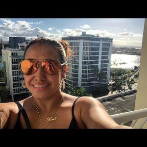 Meet your Posher, Karla